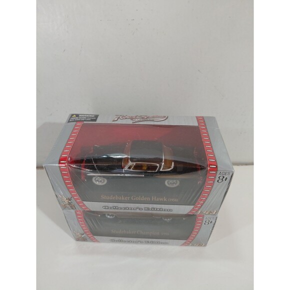 NIP Road Signature 1:43 DieCast Studebaker 2 Pack Golden Hawk & Champion - Picture 2 of 8
